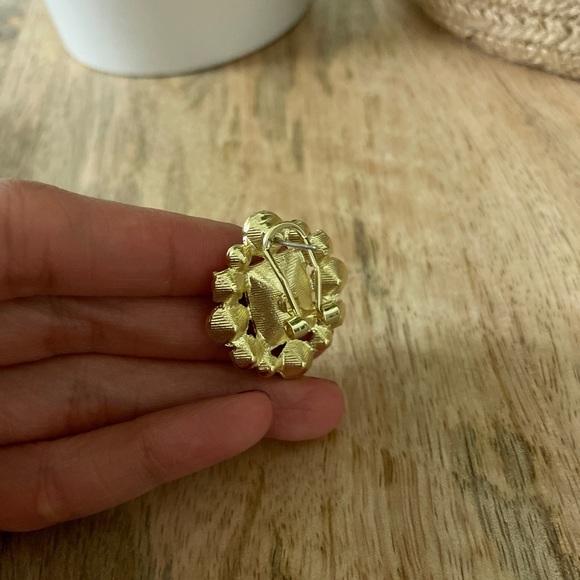 New Cara Blue Jewel Statement Stud Earrings - Picture 2 of 5